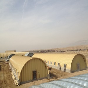 Sotilaalliset leirit kasarmit